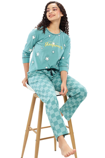 ZEYO Women's Cotton Green Star Printed Night suit set