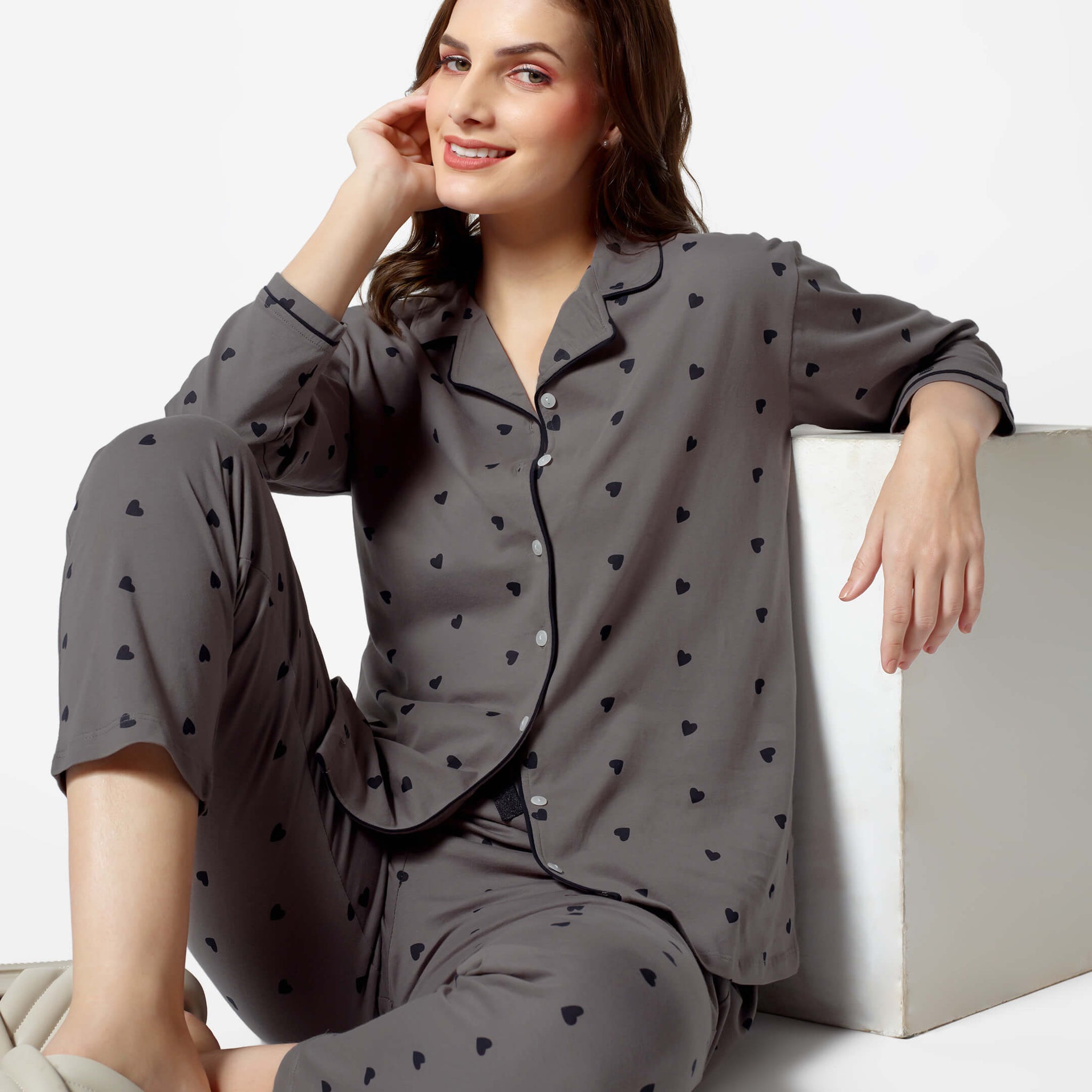 Zeyo Women Charcoal Heart print Stylish Night suit set